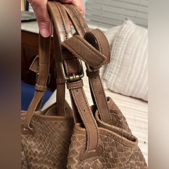 Valentina NWOT Woven Leather bag. There are no marks, stains or scratches - Picture 13 of 14